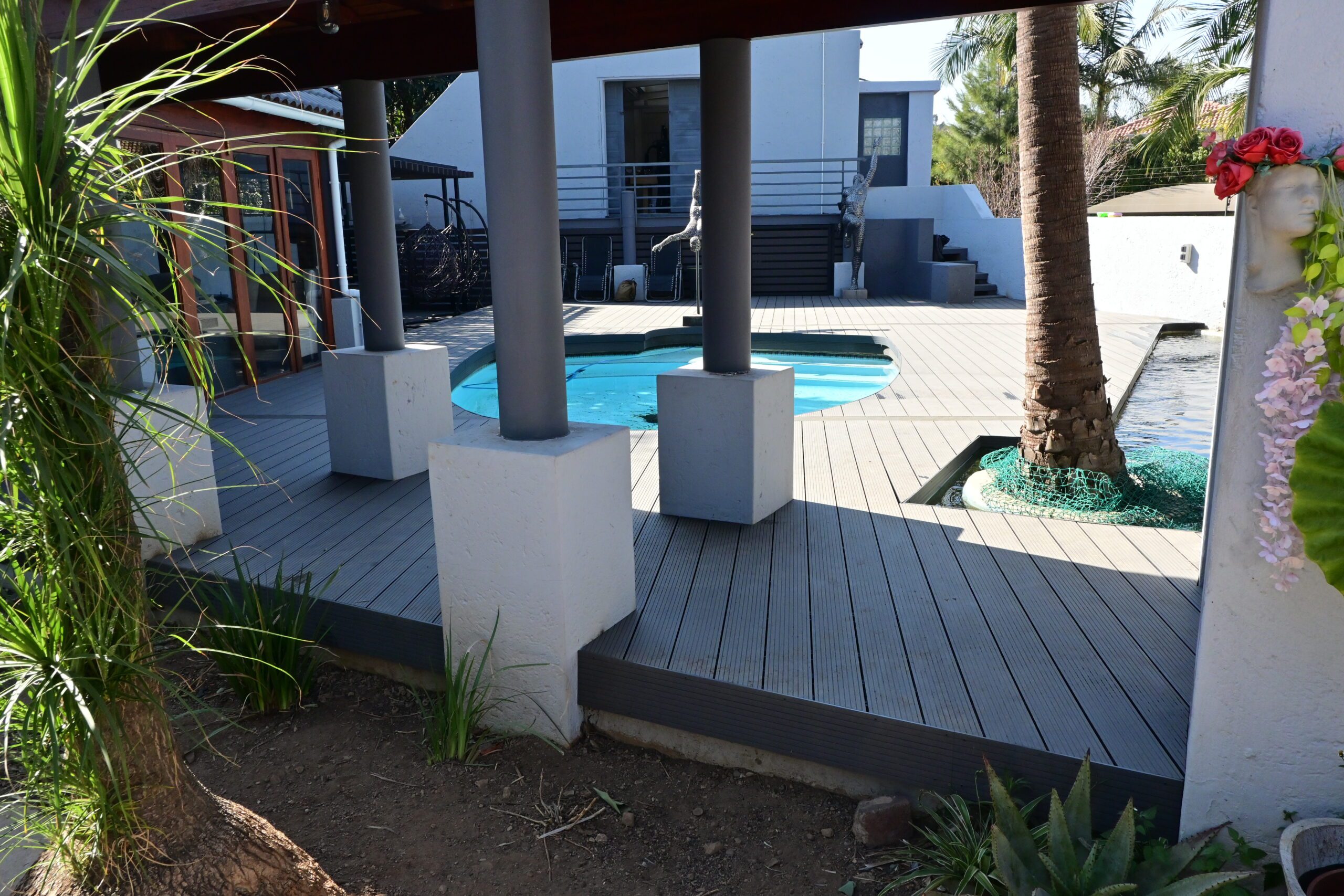 Luxury composite outdoor installation